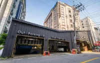 Yongin Legend Hotel Hotels near Dankook University