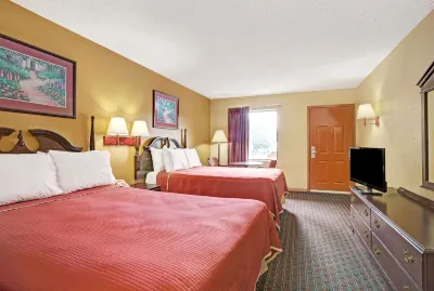 Travelodge by Wyndham Forest Park Atlanta South Các khách sạn ở Riverdale
