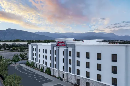 Hampton Inn & Suites Colorado Springs/I-25 South Отели в г. Стратмур