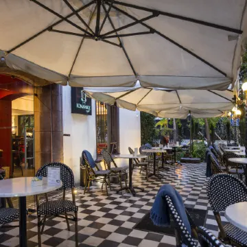 Park Plaza Bonaparte Boutique Отели рядом с достопримечательностью «Торговый центр Paseo Quilin»
