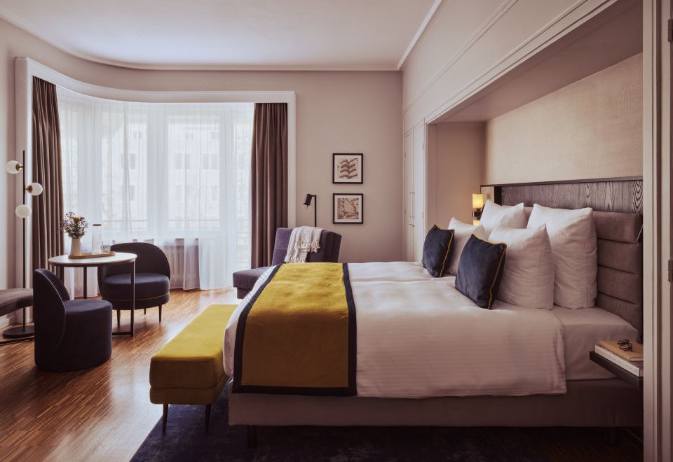 5. Hotel Ma..