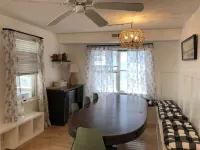 Oceanblock 4 bed / 4 full baths with Courtyard, Outdoor Shower, 2 Decks