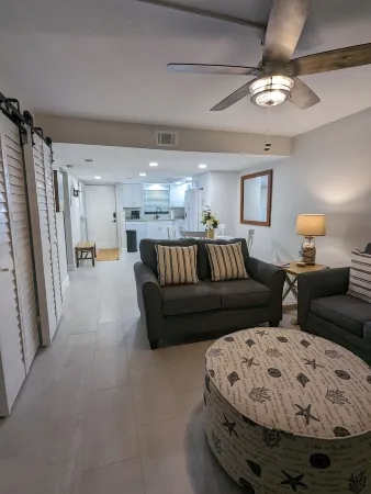 NEW condo! Just 15 min to Ft Myers and Sanibel beach! Great Location!!