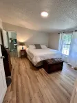 Lake Michigan getaway close to beaches and boat launches