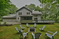 Indoor Pool/Hottubgameroom/Ski Resorts4Br #1 Community in the Heart of Poconos