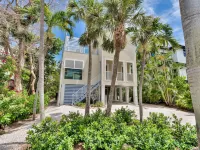 Captiva Sun & Moon Pool House -  Beach Side of Village Center