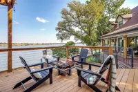 4BDRM Luxury Lakehouse  HotTub, Firepit & BoatDock