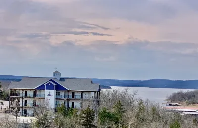 For a family vacation to remember book this TOP RATED 3BDR/2BA modern cottage. 실버 달러 시티 주변 호텔