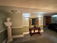 Charming 1-bedroom house with WiFi, AC in quaint Ypsilanti Charter Township Hotels in Ypsilanti