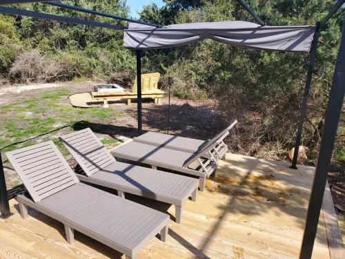 500 Feet to the Beach, Full House with Stocked Kitchen, Linens & Beach Supplies