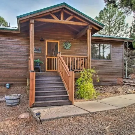 Show Low Cottage Hideaway-Cozy Cabin w/Fireplace