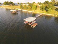 Lake Front Gated Property  Private Dock Book 3 Nights - Get 4th Night Free.