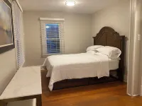 Williamsville Village Farm House  Convenient location for visting  Niagara Falls Hotel a Williamsville