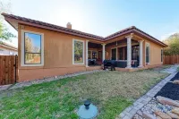 Lake Travis Luxe Corporate / Family / Retreat Rental Hotels near Steiner Ranch