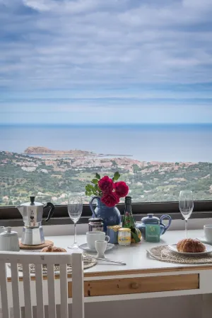 Fantastic apartment with sea view, pool and private terrace