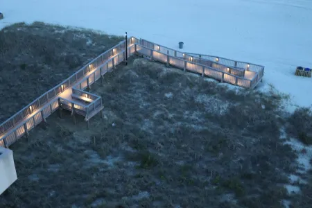 Ocean Bliss!  Beautiful Oceanfront Condo with Large Balcony Отели в г. Север Миртл Бич