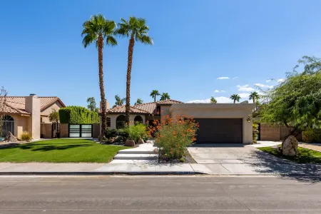 Blue Lagoon Pool Oasis RVC 001134