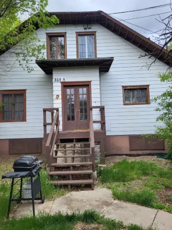 B. V. Mountain Retreat - STR-222