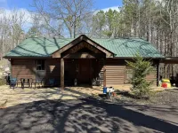 Peaceful guest house just 10 miles from the charming Oxford Square.