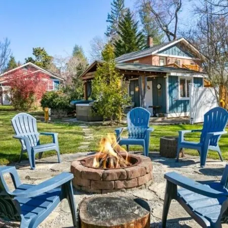 Peaceful Private Lane, Minutes to Airport, Modern & Cozy Отели в г. Флетчер