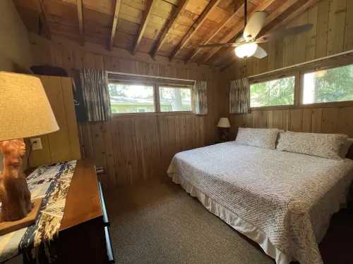 Peaceful villa on the sugar sand shores of Big Glen Lake! - Villas
