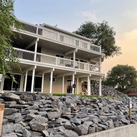 Lakefront Oasis - Lakefront w/ Views, Private Shared Dock, Wrap Around Deck