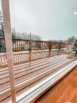 Cozy up in this private bungalow in the trees close to trailheads & shopping