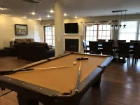 6Bed/4Bath One-Level Cape Cod Villa Hotels in Bourne