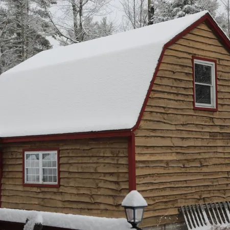 Unique Rustic Ski-Tree House - Game room, Hot tub & Sauna