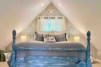 Dreamy Waterfront Cottage on Lay Lake with Kayaks!