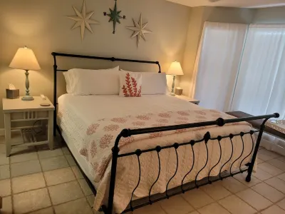 Waterfront Villa at Bohicket Marina and beach access!