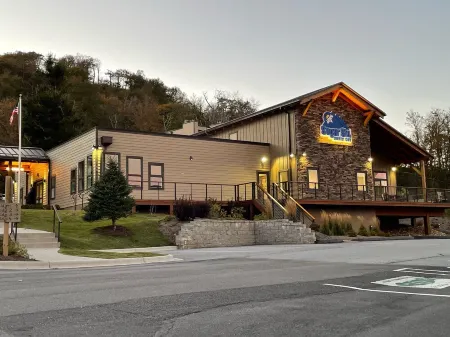 Sugar Mountain- Sweet Suite