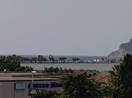 Sea view Penthouse sea view Отели в г. Quartu Sant'Elena