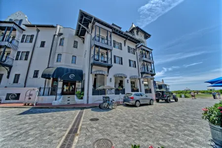 Sun & Sea Southside 30A/pool/newly remodeled/80 steps to beach/last minute deals