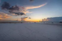 3 Bedroom 2 Bath Palm Bay club Walk out patio ground floor Hotels in Siesta Key