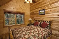 Hickory Ridge-Cabin less than 10 miles away from main state parks.