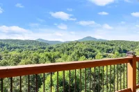 🌄Sleeps up to 16 🌄 Pristine Mountain Views from Downtown Helen ⛰️ - Mountain View