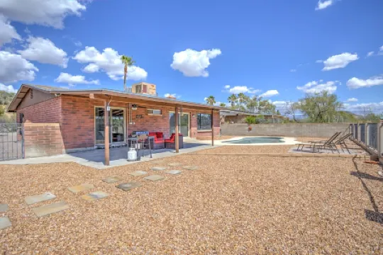 Starr Pass Desert Retreat - Mountain Views - Heated Pool Option