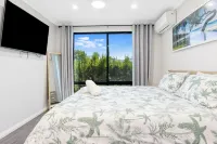 5 Bedroom home meters from the beach