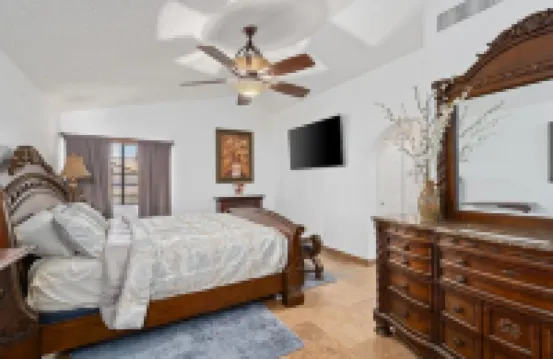 😎🏜️ <br>NEW Beautiful Relaxed Elegant Retreat.2330 sf 4b3b.