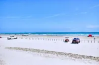 Seas the Day at Coral Cay— Minute Walk to Beach! Hôtels à proximité de : The Dunes Condominiums