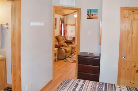 Tiny Home with Observatory Near Rodeo, New Mexico & Portal, AZ Отели в г. Идальго