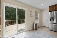 Premium Modern TH • Near Dulles Airport • 2 Free Parking
