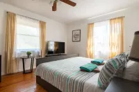 Up to 22 Guests - Just min to Clearwater Beach & Indian Rocks Beach