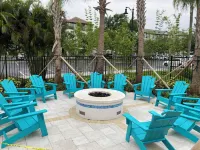 Beautiful 3 bedrooms Condo at Vista Cay with lake view. Refurbished July 2024