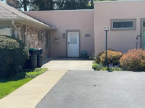 Suite at the Watertower - 10 min walk to PSU campus and Downtown State College!