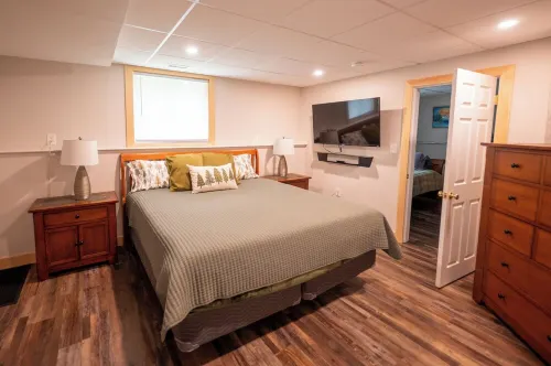 Private Brookside Getaway