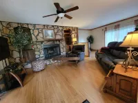 3-bedroom, fully-furnished home in the country w/enclosed backyard