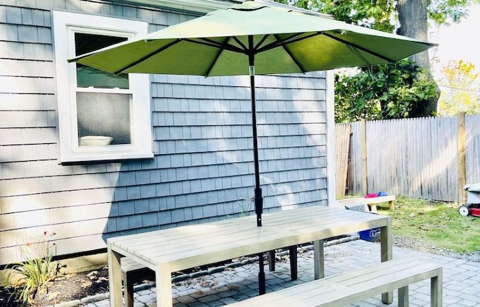 Walk to Beach! Great Location! Booking Sept & OCT! Close to Salem!!