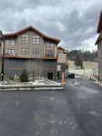 Brand New 2-Story Loft Residence Above Cranmore Mountain Lodge